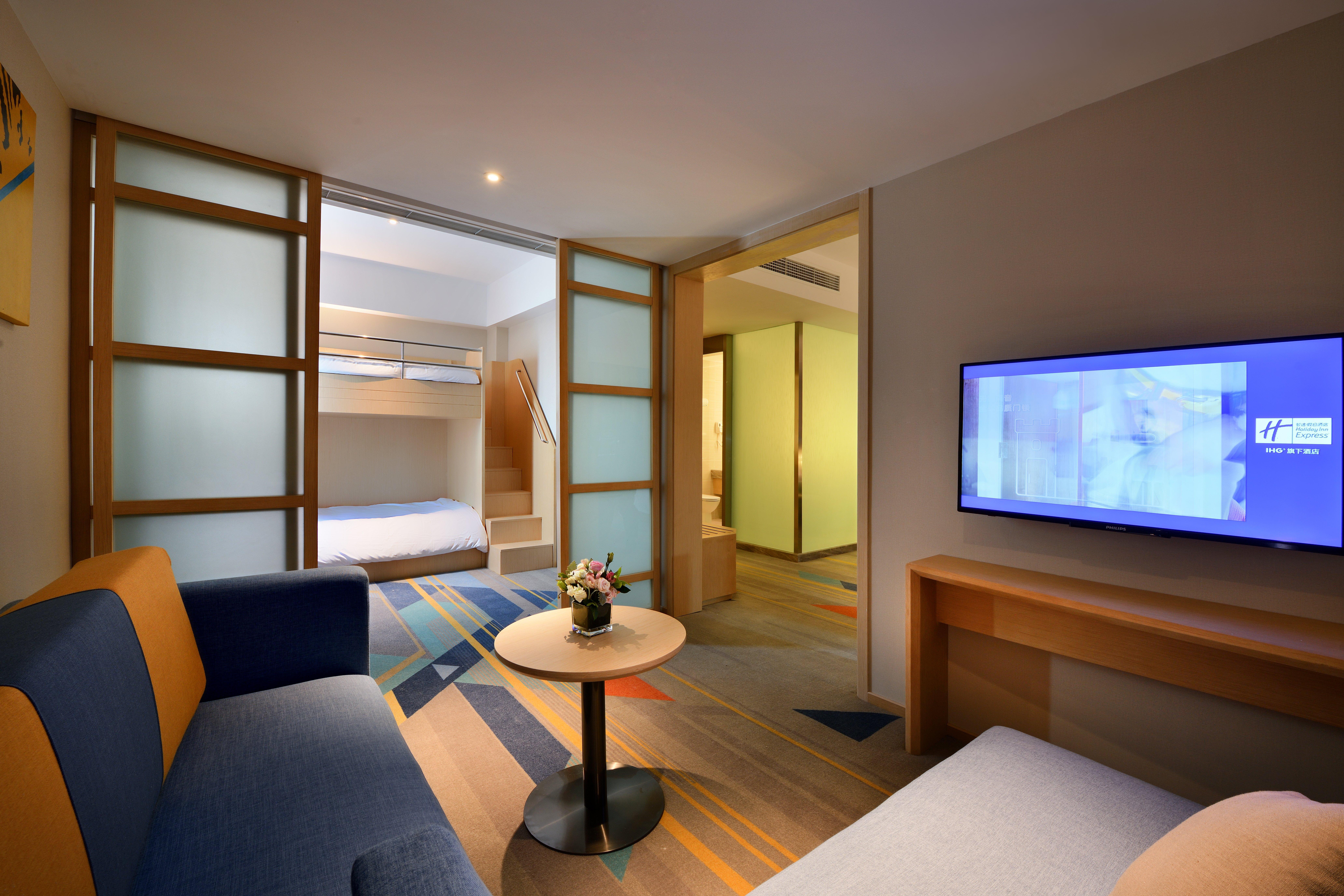 Holiday Inn Express Chengdu Tianhe By Ihg Pixian Exterior photo