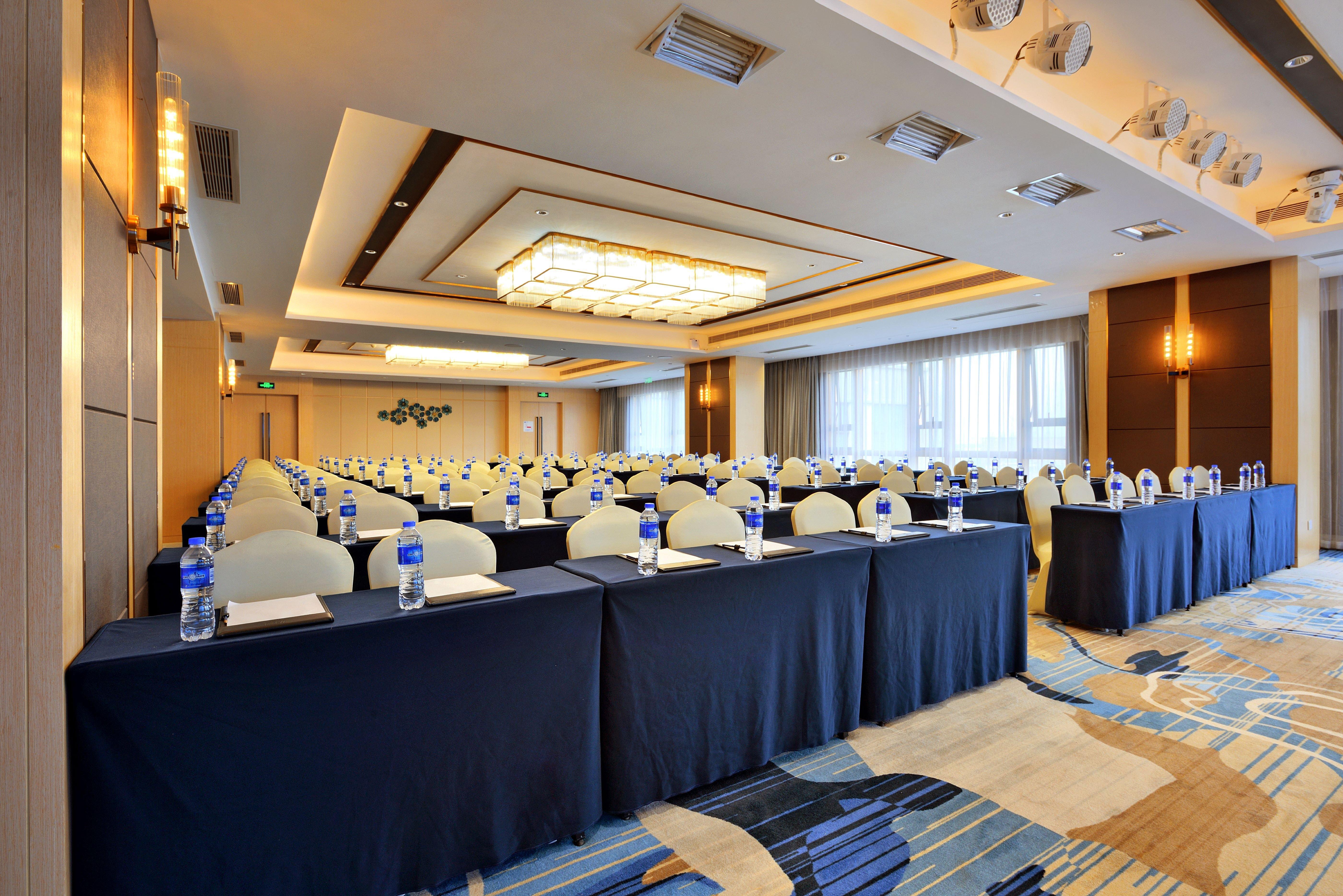 Holiday Inn Express Chengdu Tianhe By Ihg Pixian Exterior photo