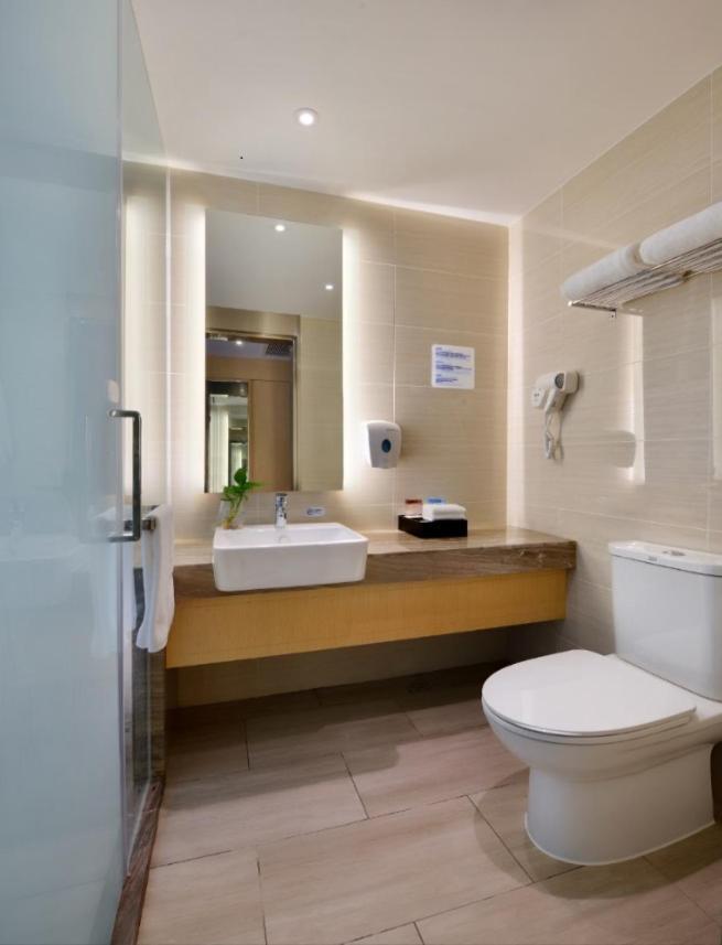 Holiday Inn Express Chengdu Tianhe By Ihg Pixian Exterior photo